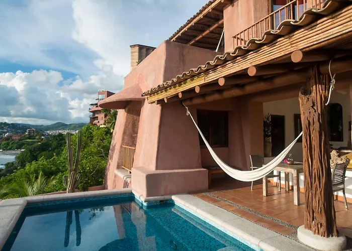 Сity center hotels La Casa Que Canta (Adults Only)